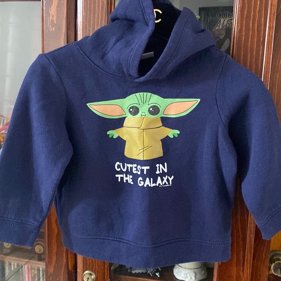 Olda Navy Toddler Boy’s Baby Yoda Hoodie Size 4T - Picture 2 of 6